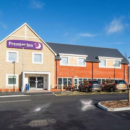 Premier Inn Isle Of Wight Sandown Shanklin Exterior photo