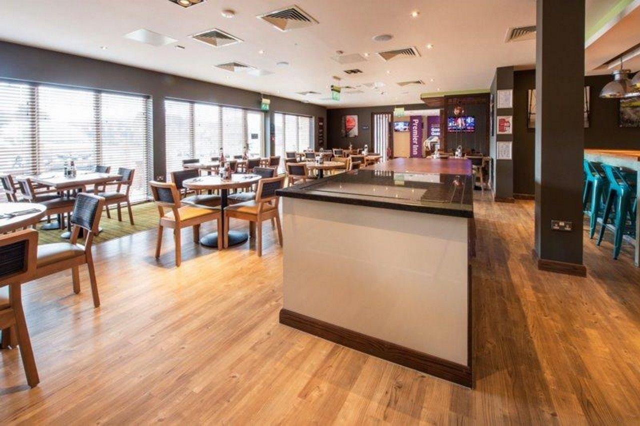 Premier Inn Isle Of Wight Sandown Shanklin Exterior photo