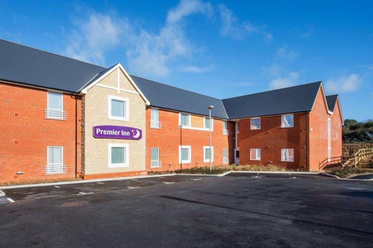 Premier Inn Isle Of Wight Sandown Shanklin Exterior photo