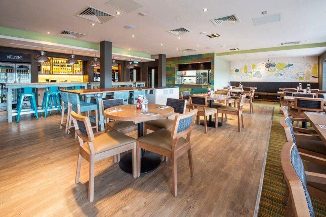 Premier Inn Isle Of Wight Sandown Shanklin Exterior photo